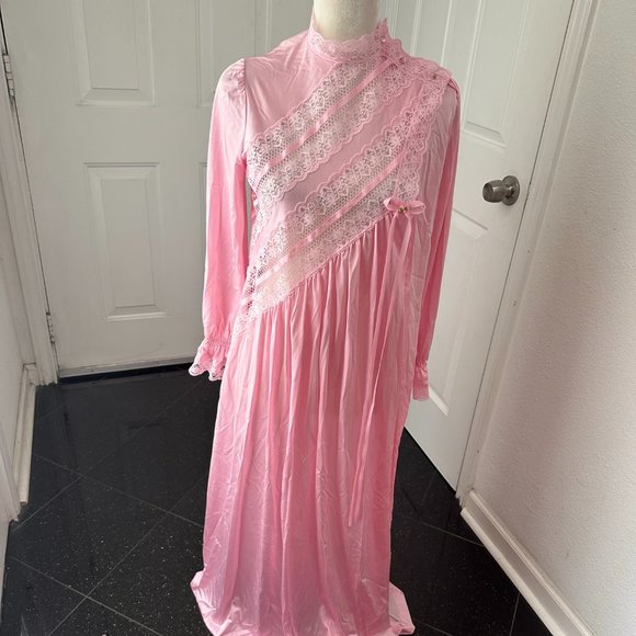 Vintage 60s Gilead Romantic Pink Lace Robe / Negligee Size S - Picture 2 of 12